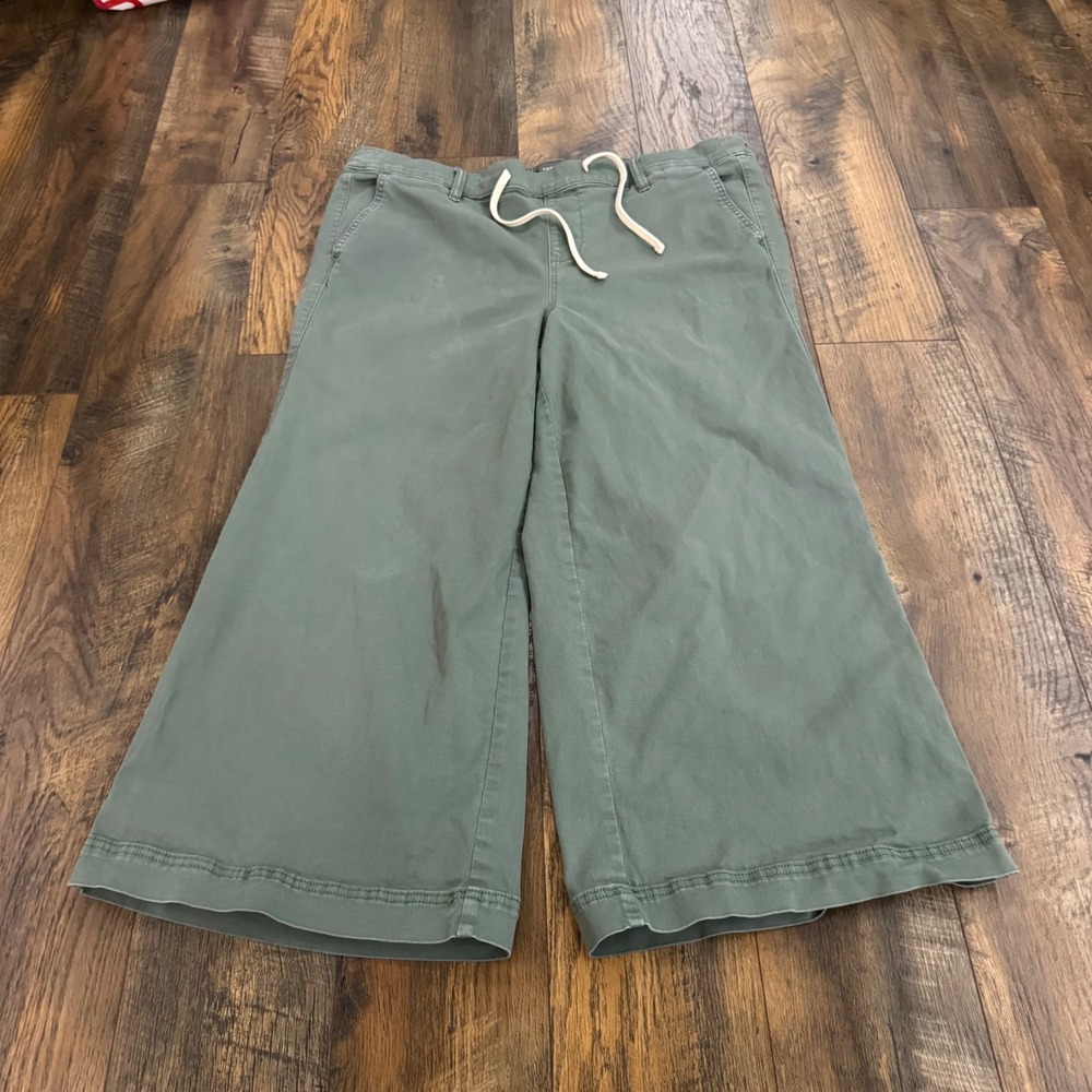 Torrid Olive Green Wide Leg Crop Pant Drawstring Waist Plus Size 2 Baggy Stretch